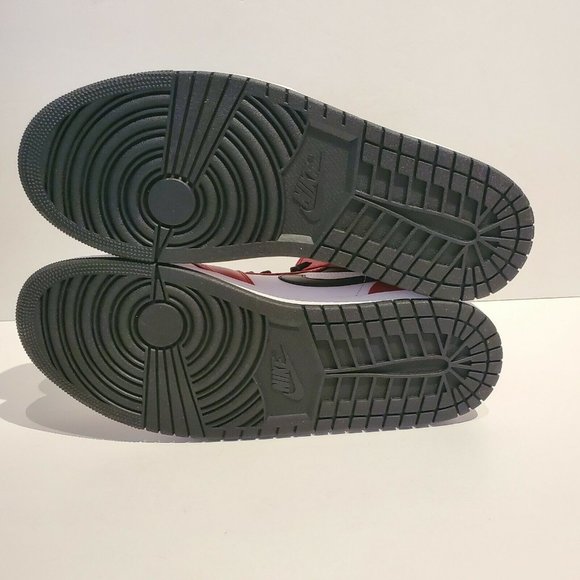 NEW Air Jordan 1 Mid Chicago Toe  554724-069 - Picture 5 of 6